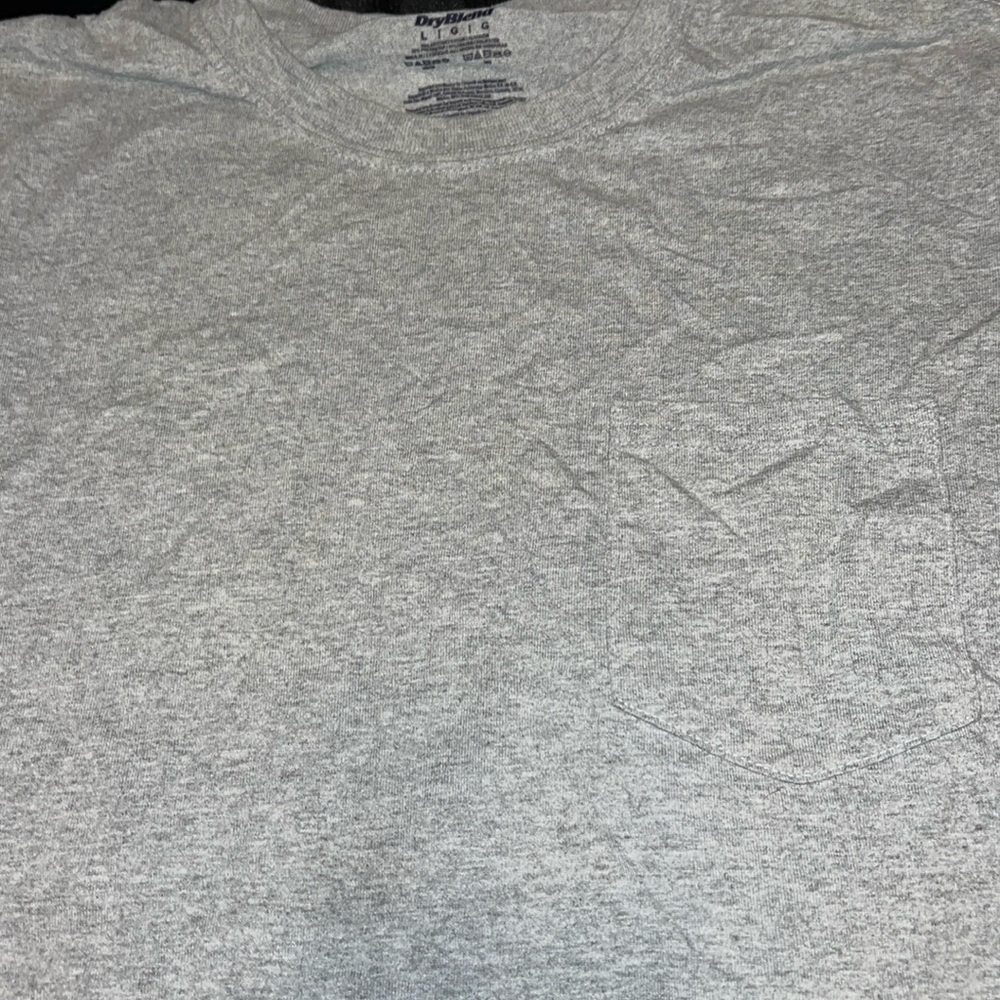 plain pocket tee